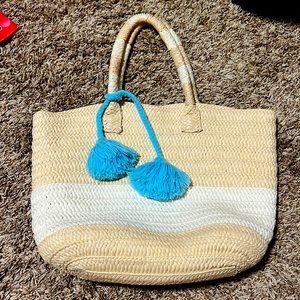 Straw Beach bag with Tassel